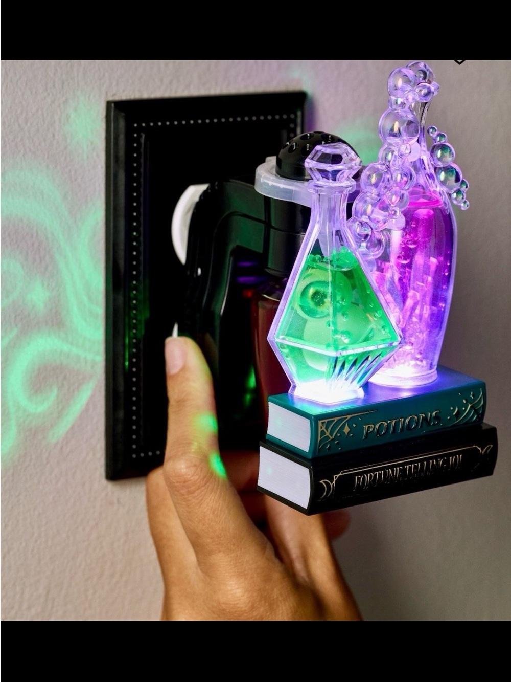 NEW Bath & Body Works Potion on books wallflower projector nightlight